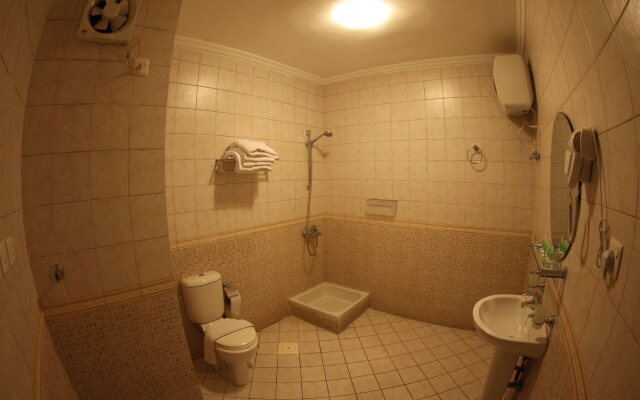 Golden Manafea Hotel