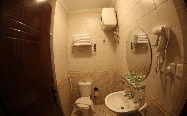 Golden Manafea Hotel