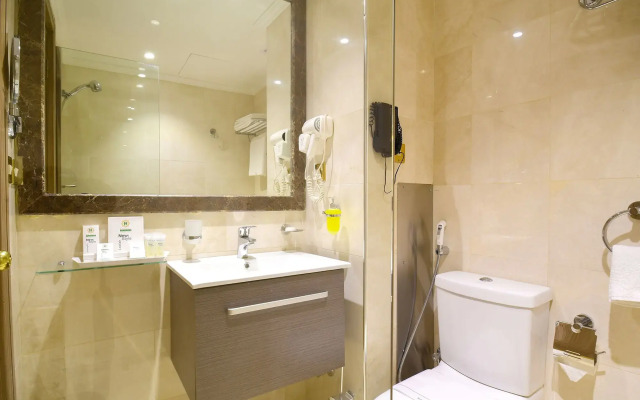 Golden Tulip Al Zahabi