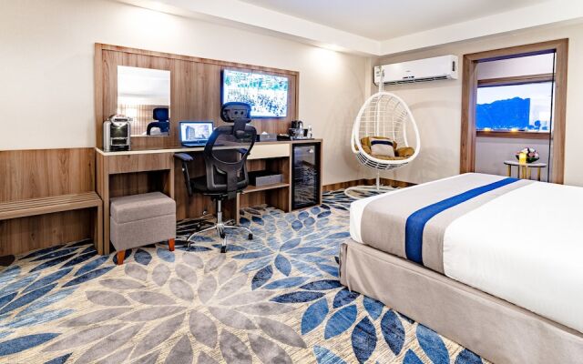 Season Star Hotel