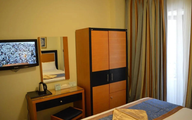 Durrat Al Eiman Hotel