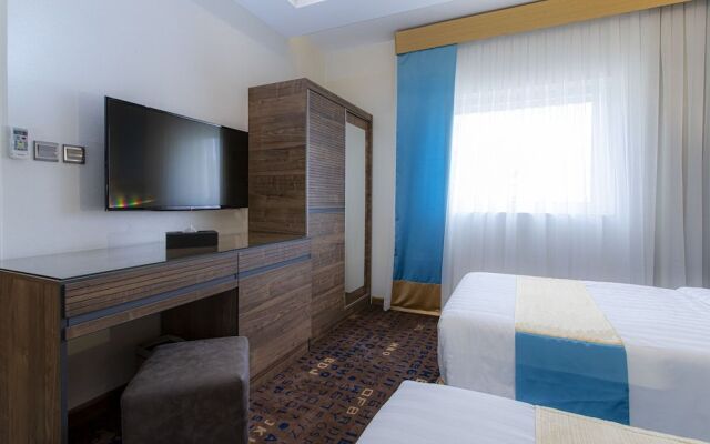 Y Platinum Hotel