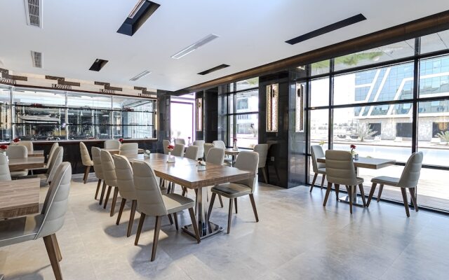 Y Platinum Hotel