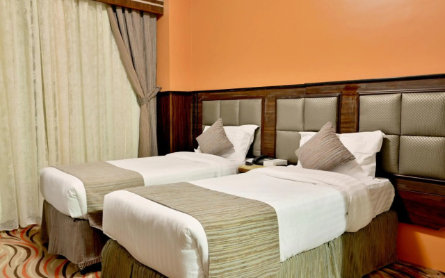 Hayat Plaza Hotel