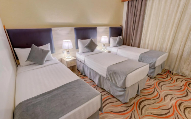 Hayat Plaza Hotel