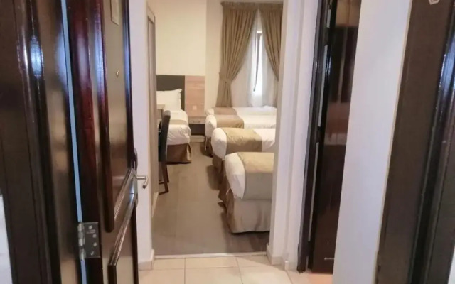 Hayah Grand Hotel