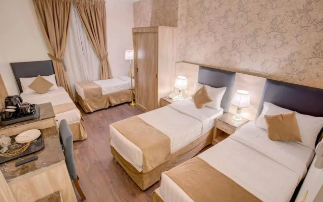 Hayah Grand Hotel