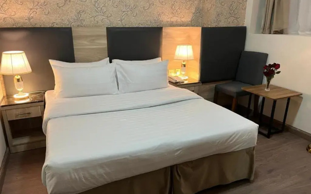 Hayah Grand Hotel