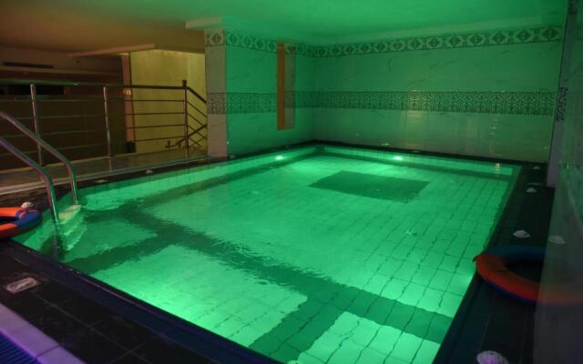 Al Andalus Palace 2 Hotel Kurban