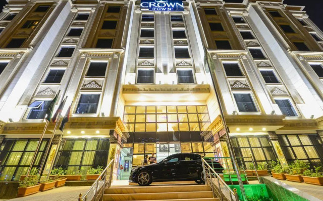 Crown Town Hotel