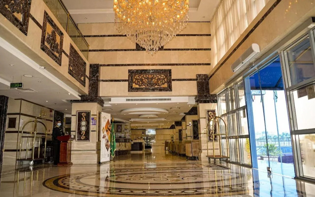 Crown Town Hotel