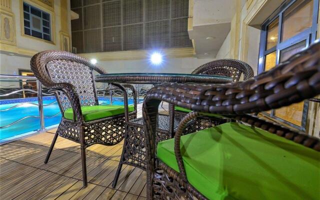 Crown Town Hotel