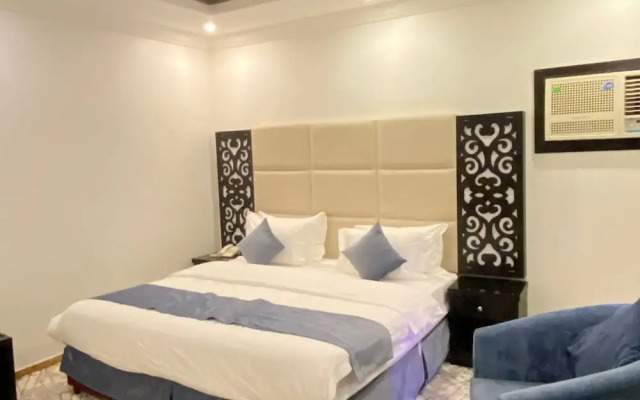 City Center Plaza Aparthotel
