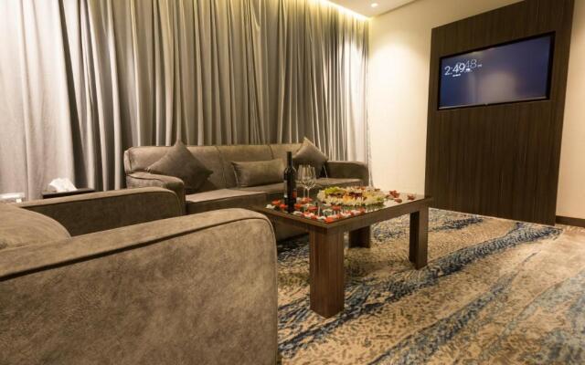 White Diamond Hotel Sari