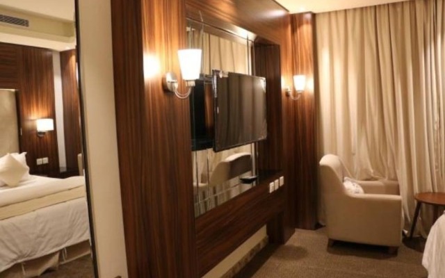 Ebreez Hotel
