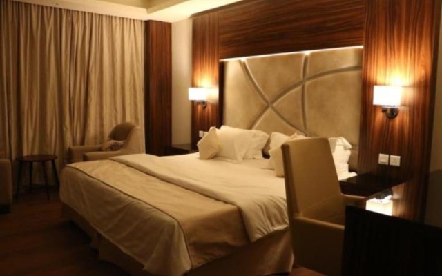 Ebreez Hotel