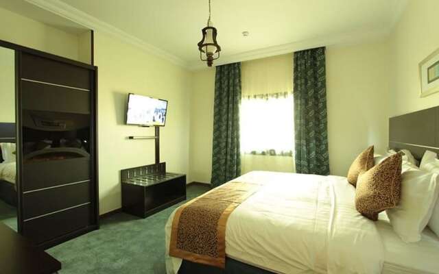 Platinum Suites Hotel Apartments