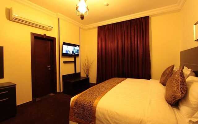Platinum Suites Hotel Apartments