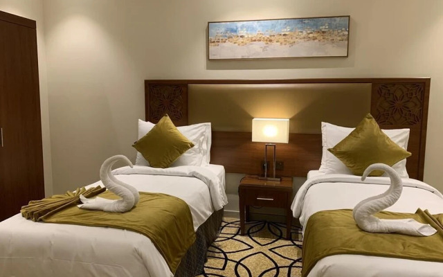 Lotaz Hotel Suites Al Salamah