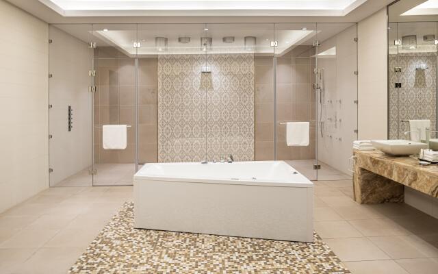 Crowne Plaza Riyadh RDC Hotel & Convention by IHG