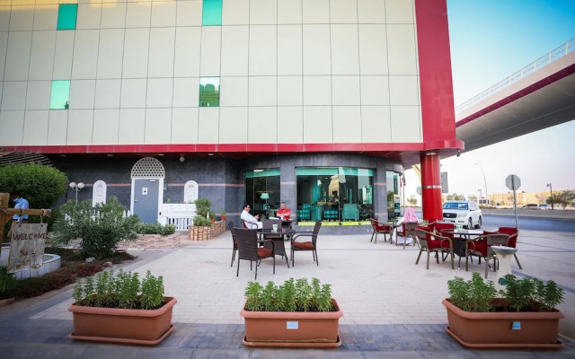 Meral Crown Hotel