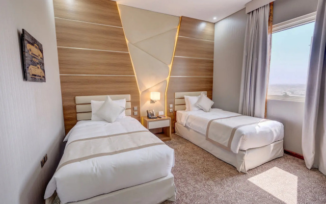 Crown Rose Hotel
