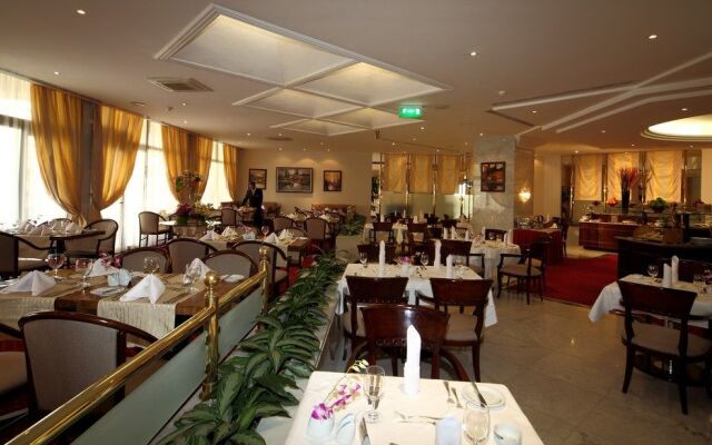 Crowne Plaza Hotel Riyadh Minhal, an IHG Hotel