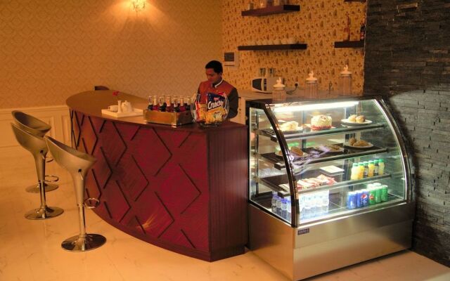 Land Beach Al Aqiq