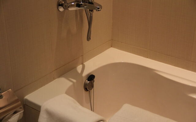 Al Reef International Hotel