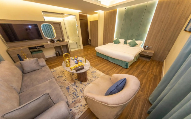 Luxury Night Hotel
