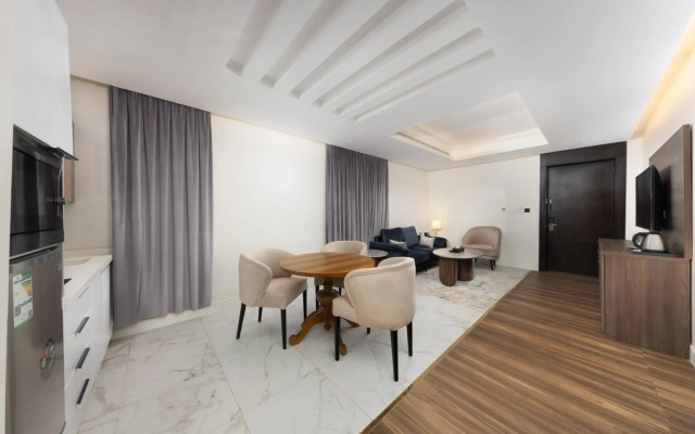 Luxury Night Hotel