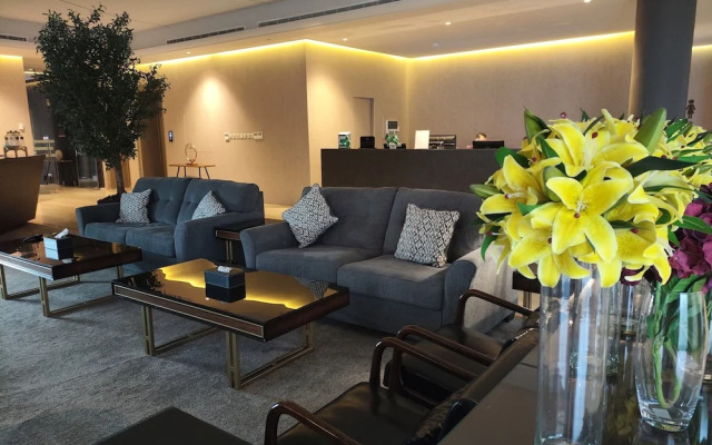 Land Walk Hotel