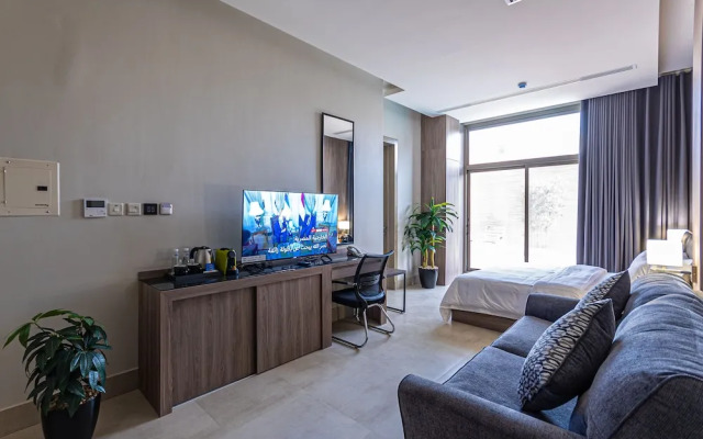 Land Walk Hotel