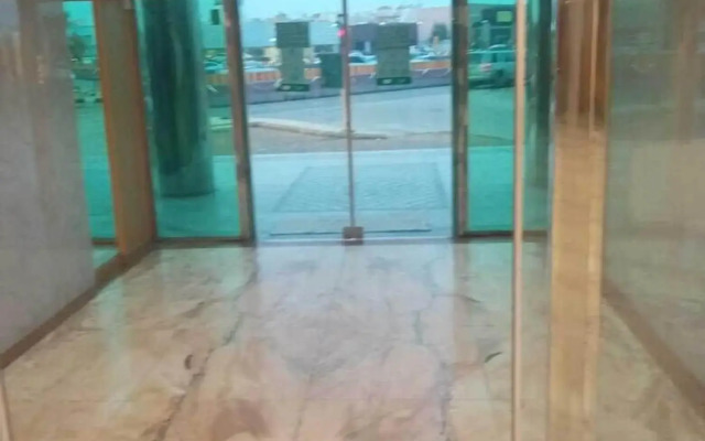 Khreis Suites Hotel