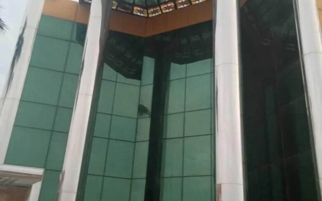Khreis Suites Hotel