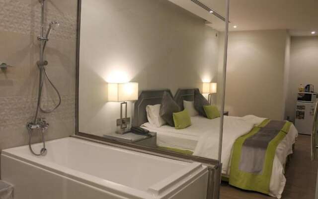 63 Hotel Suites