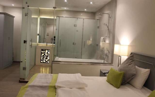 63 Hotel Suites