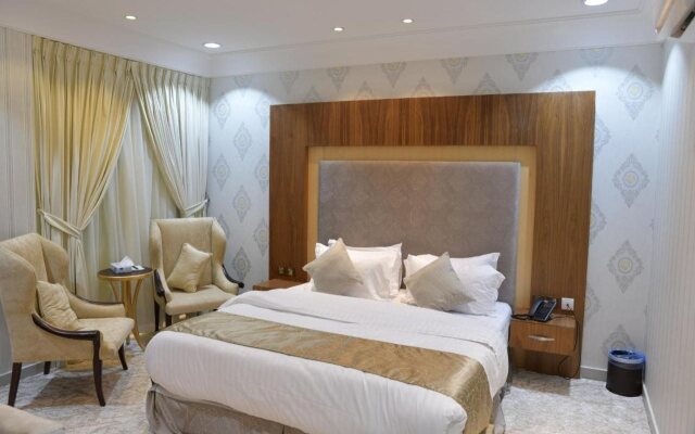 Crown City Hotel