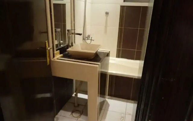 Comfort Inn Al Taawon